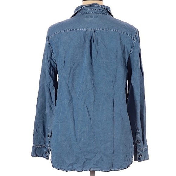 Banana Republic Blue Wash Button Down Shirt Sz XL women’s top - Picture 2 of 8